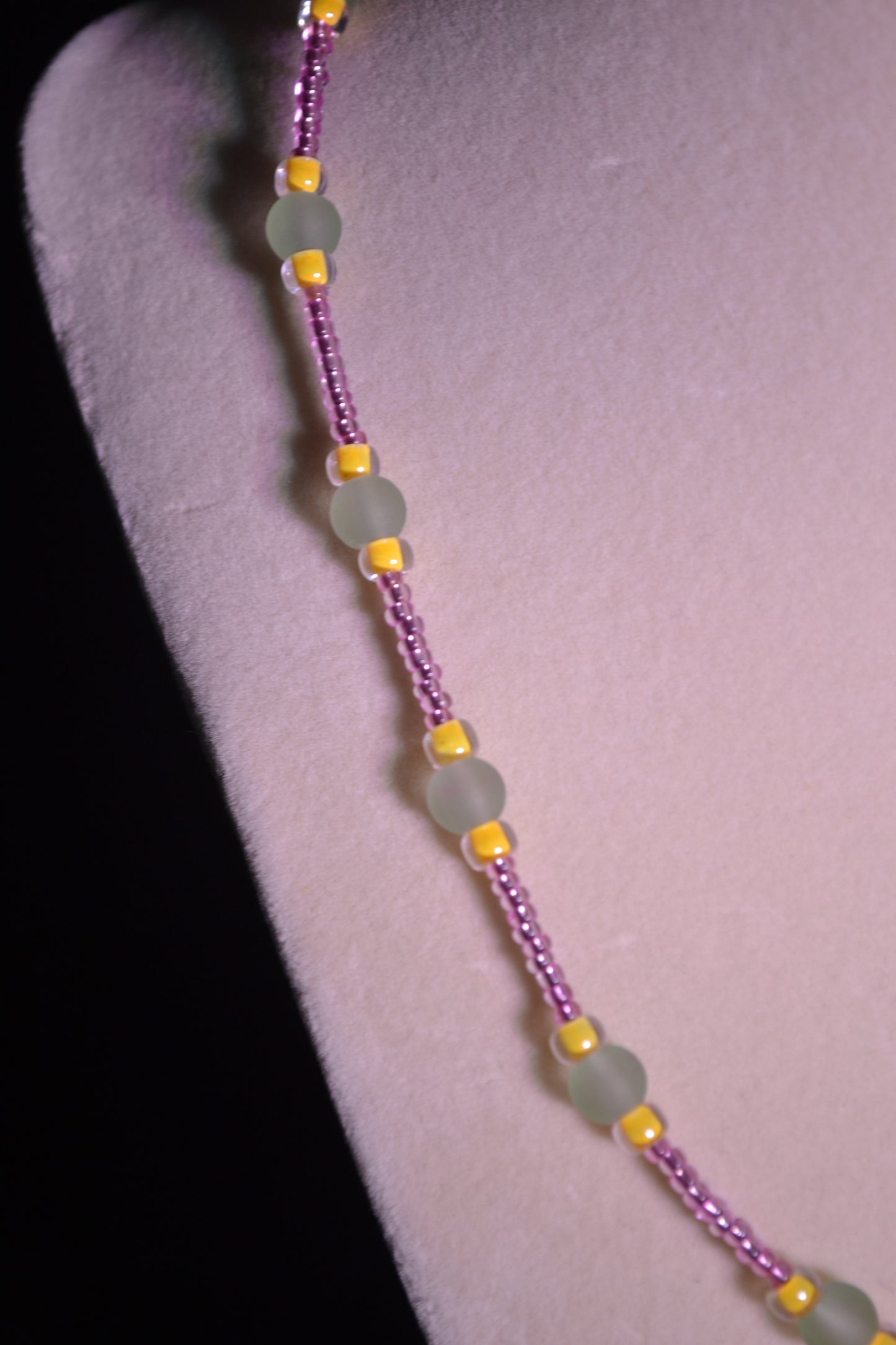 Multicolor glass bead necklace