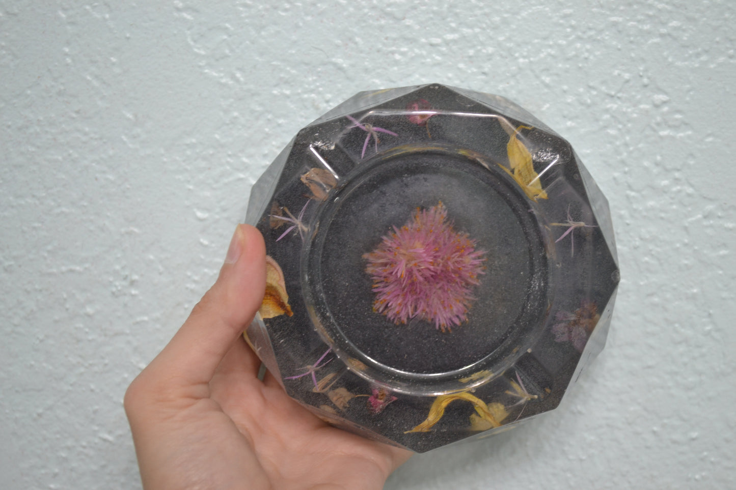 Preserved flowers ashtray