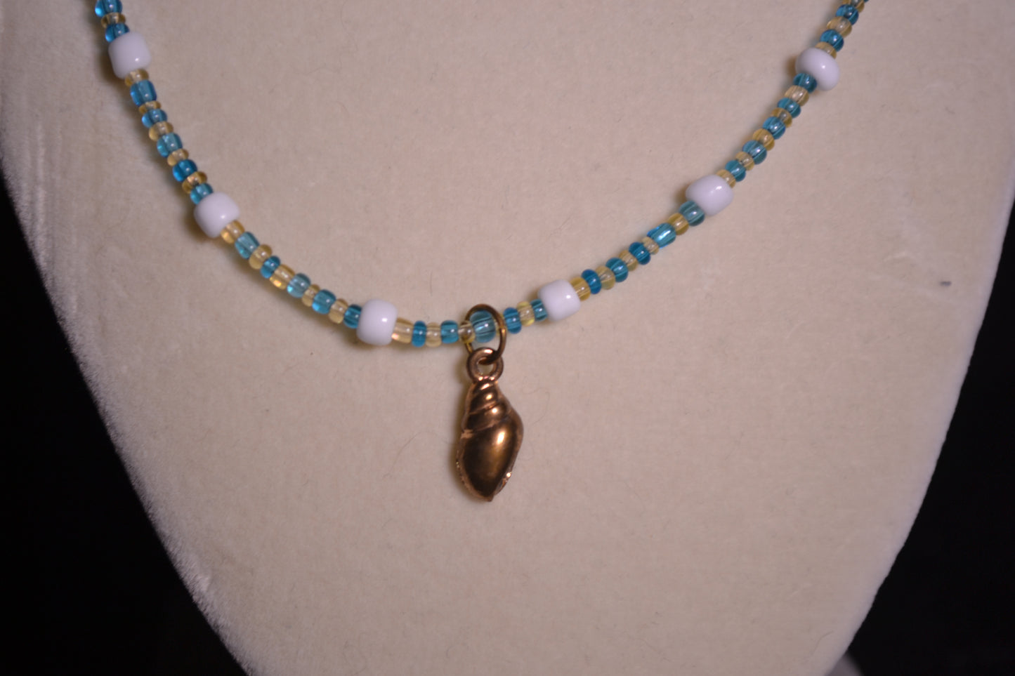 Conch shell pendant beaded necklace