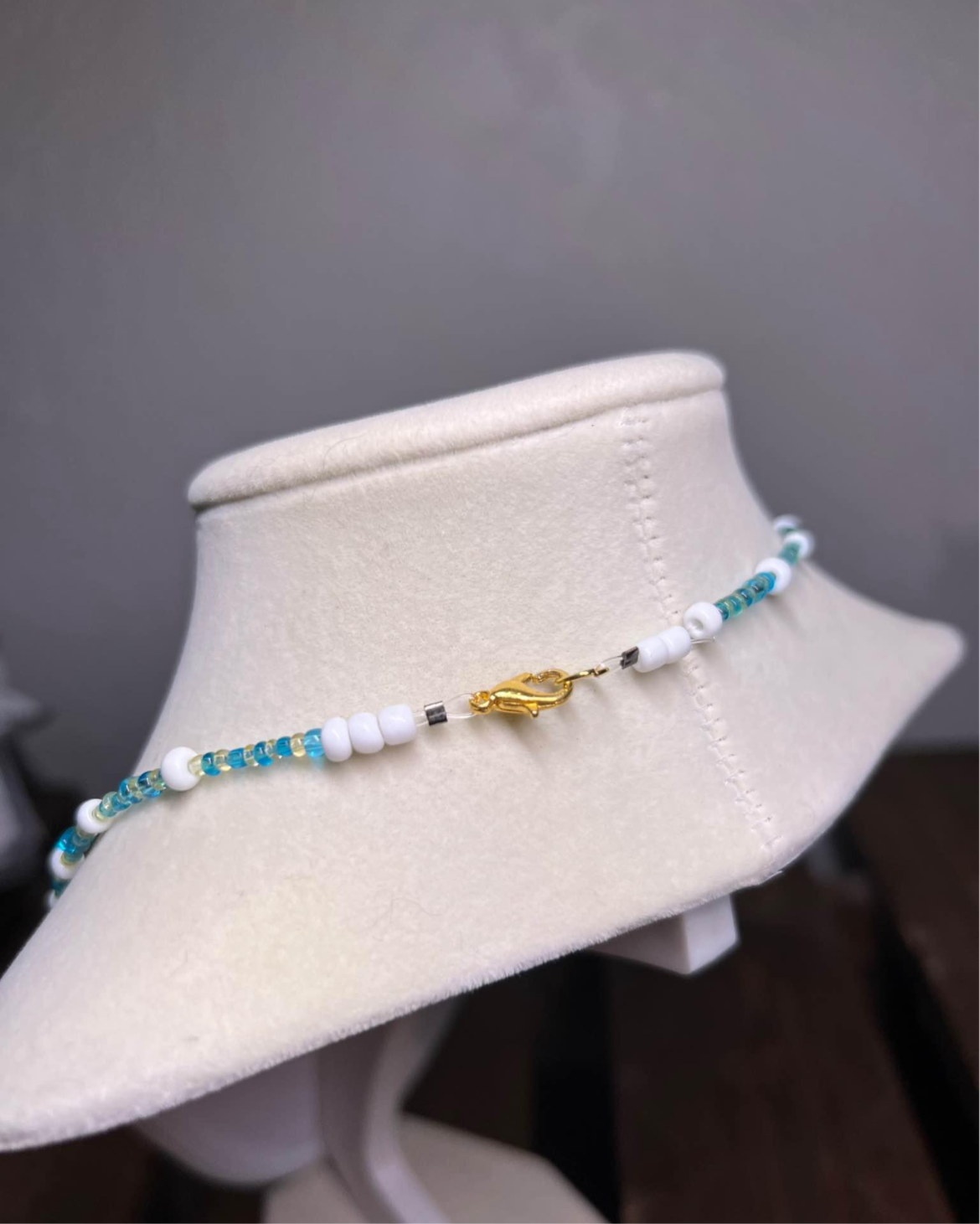 Conch shell pendant beaded necklace