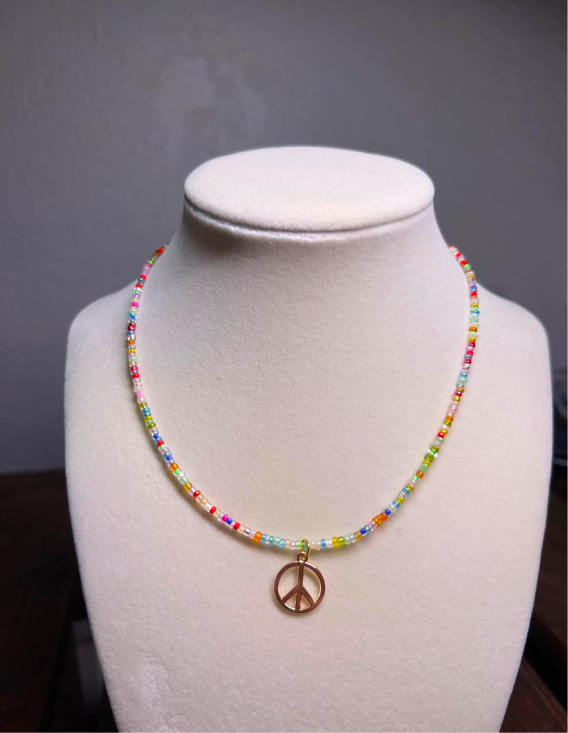 Peace sign pendant choker