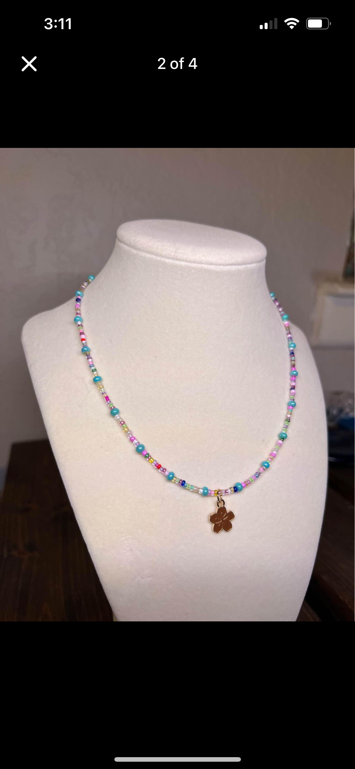Flower pendant glass bead necklace