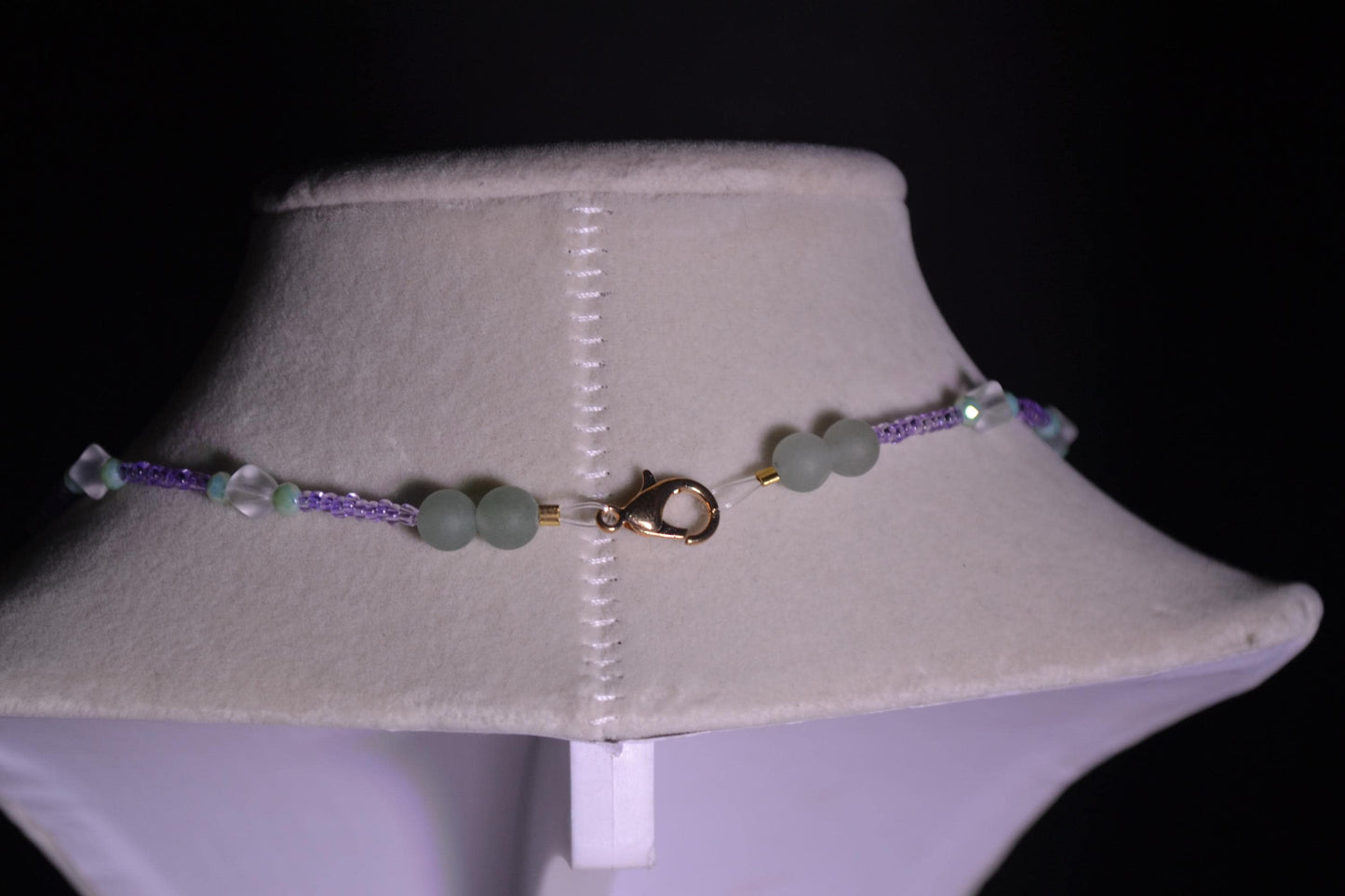 Multicolor glass bead necklace. Green and purple