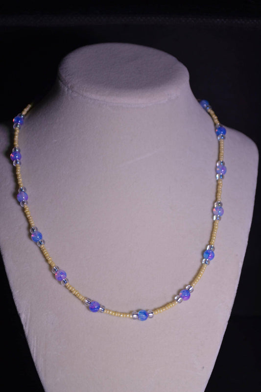 Multicolor glass bead necklace. Purple and Yellow