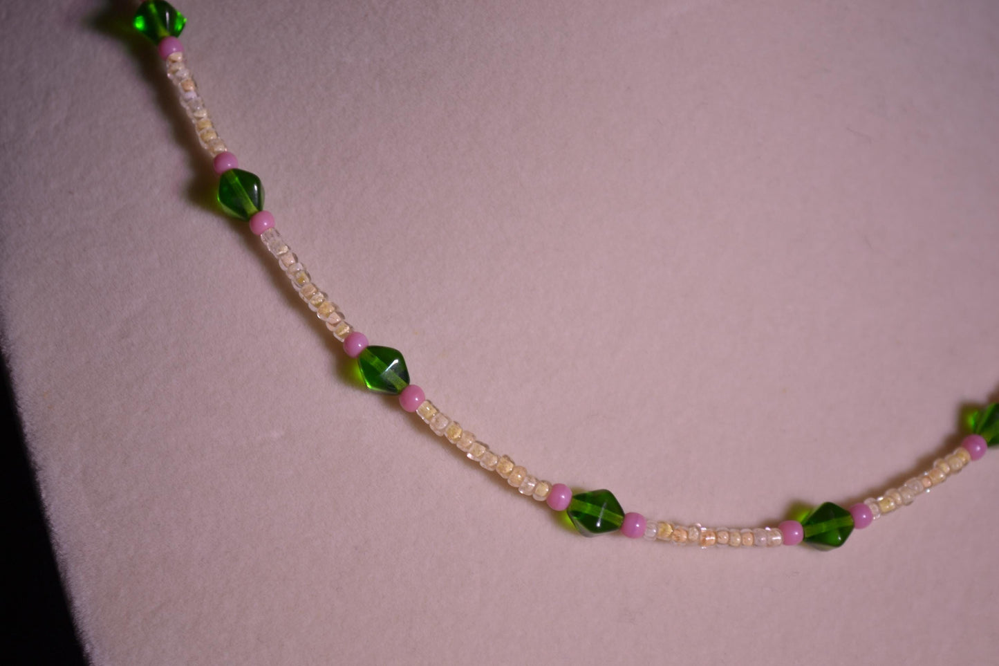 Multicolor glass bead necklace. Green, pink, yellow