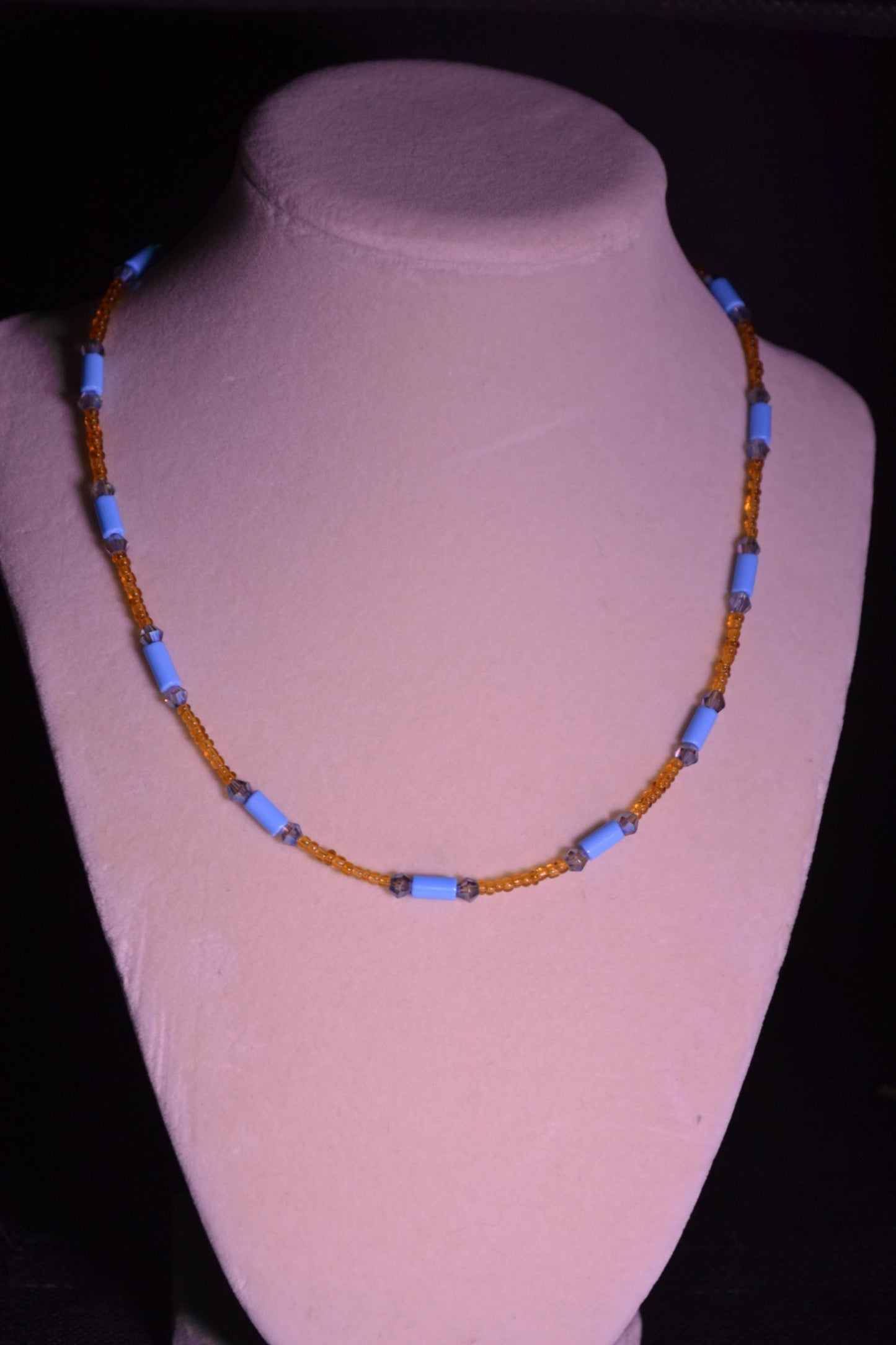 Multicolor glass bead necklace. Brown and blue