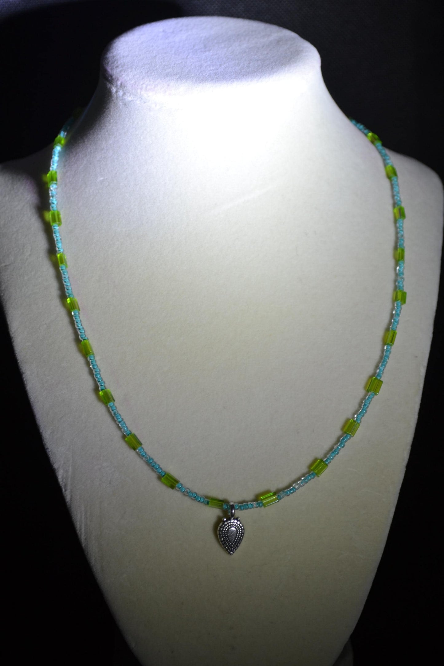 Silver arrow pendant glass bead necklace